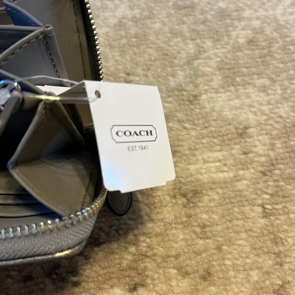 NWT COACH SIVER/GRAY CNB EX L TURN LOCK ACC ZIP # F50021 - Picture 11 of 11